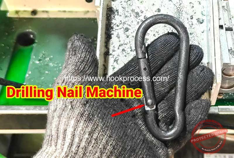 carabiner-hook-nailing-assembling-machine-result